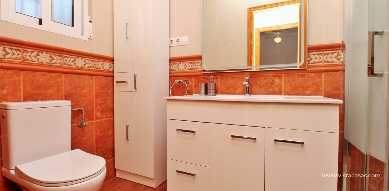 Townhouse for sale Blue Lagoon Villamartin annex bathroom