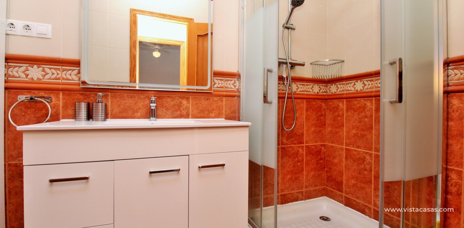 Townhouse for sale Blue Lagoon Villamartin annex bathroom 2
