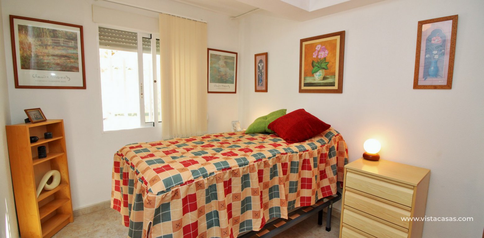 Townhouse for sale in Villamartin annex double bedroom