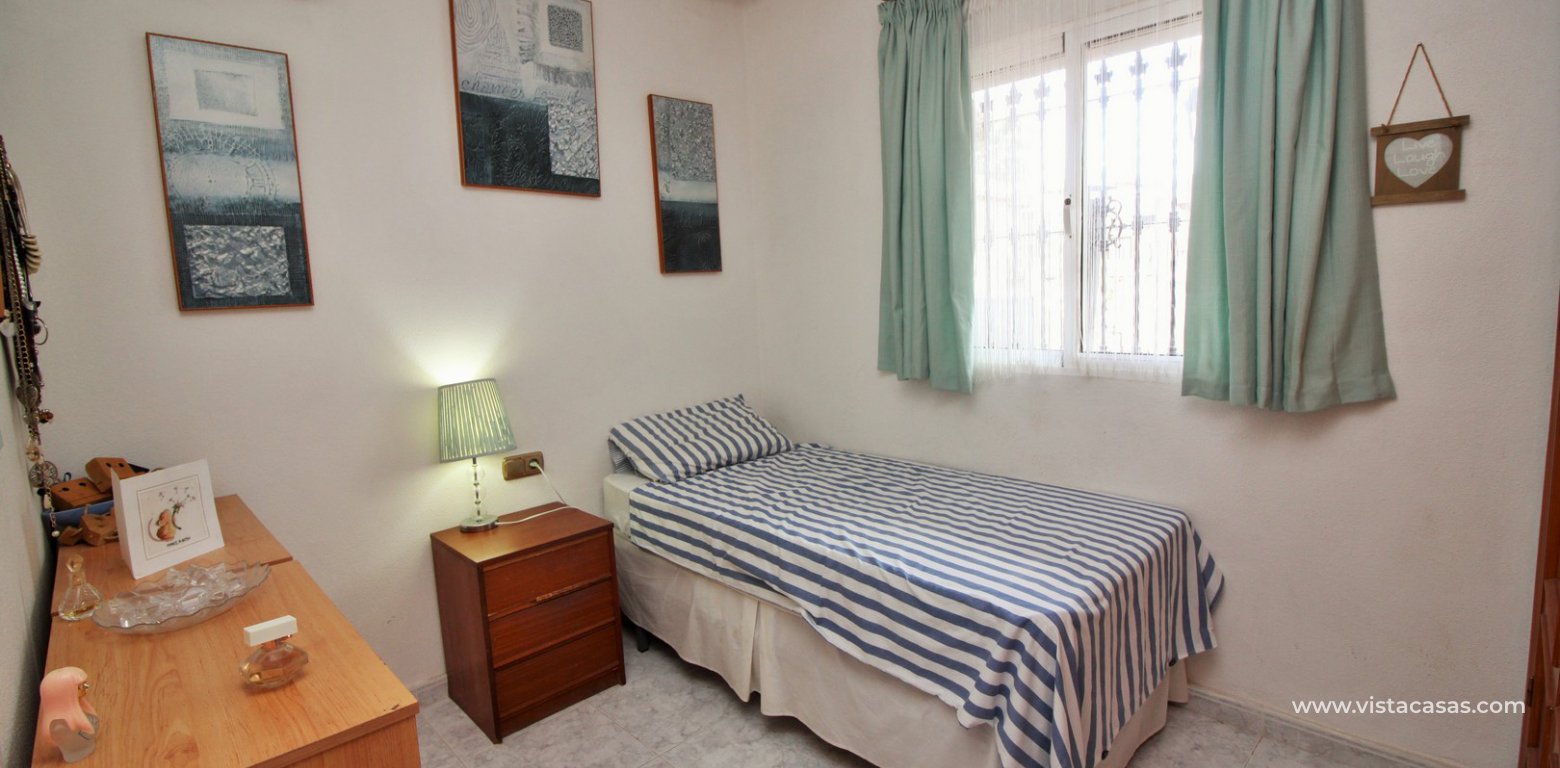 Bungalow for sale in Villamartin twin bedroom