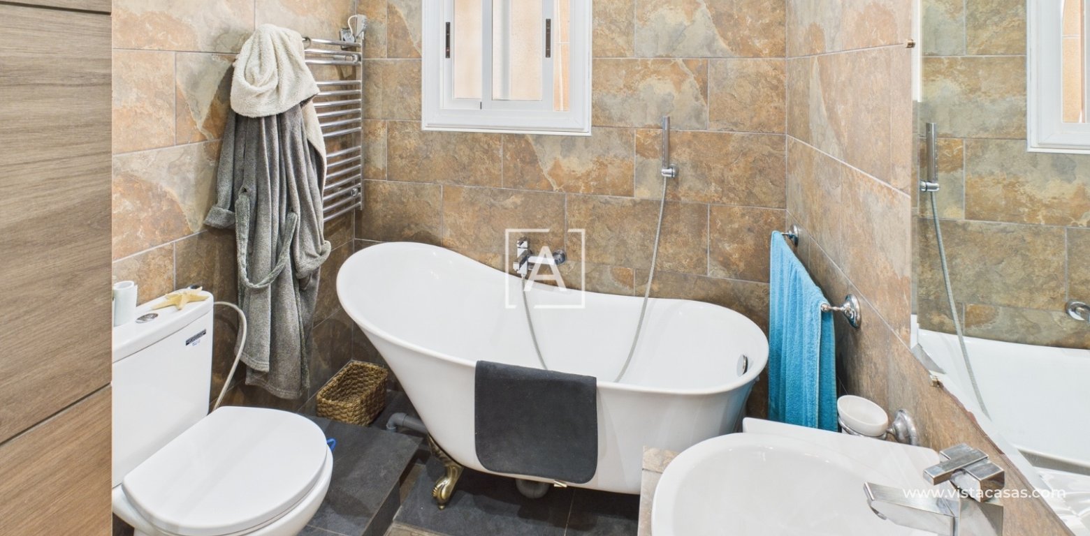 Resale - Villa - Pinar de Campoverde