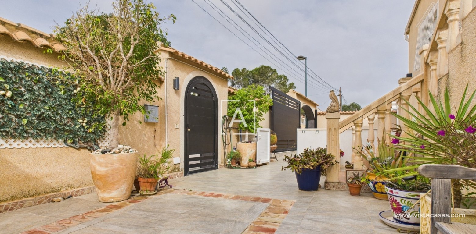 Resale - Villa - Pinar de Campoverde