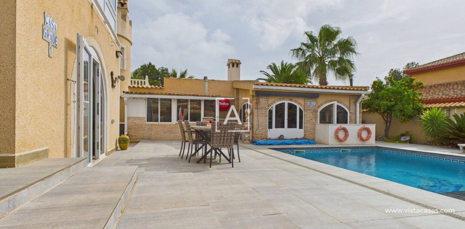 Resale - Villa - Pinar de Campoverde