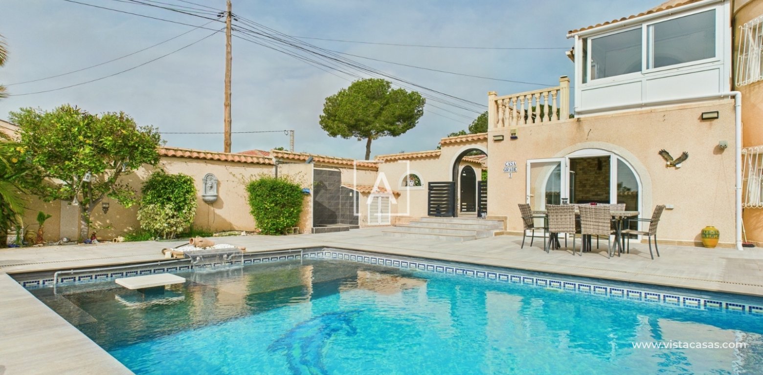 Resale - Villa - Pinar de Campoverde