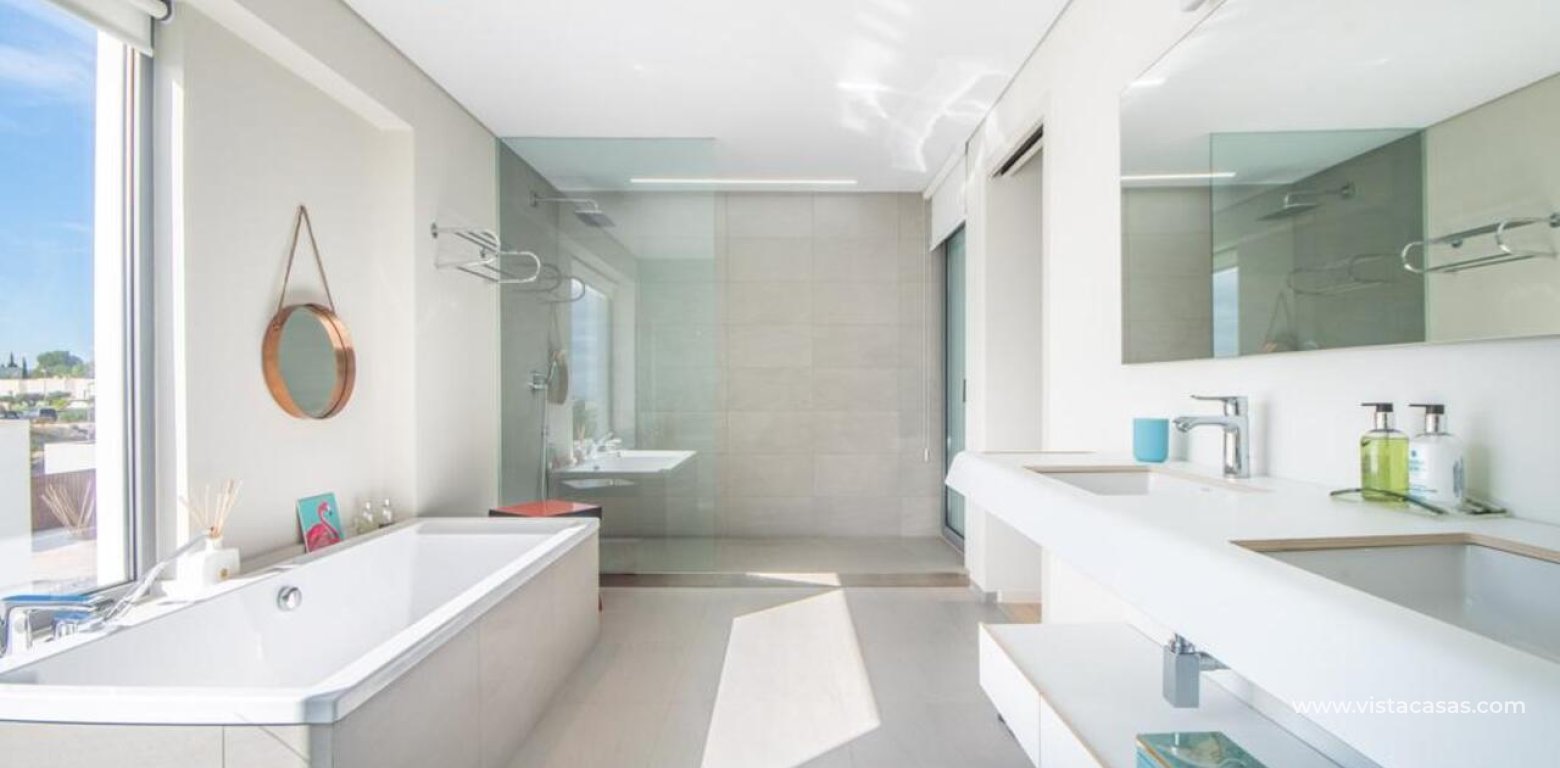 Resale - Villa - Las Colinas Golf