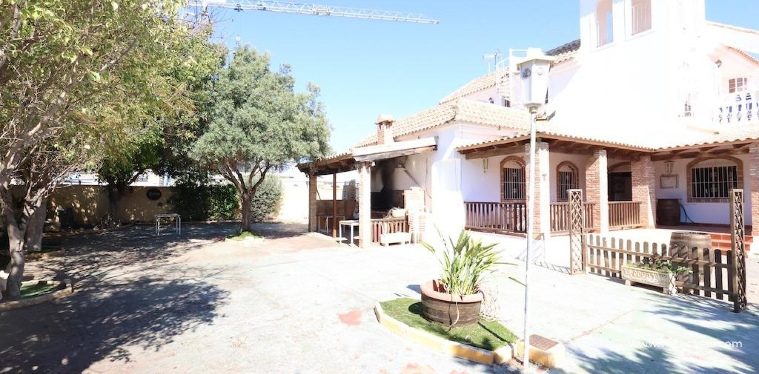 Resale - Villa - La Zenia