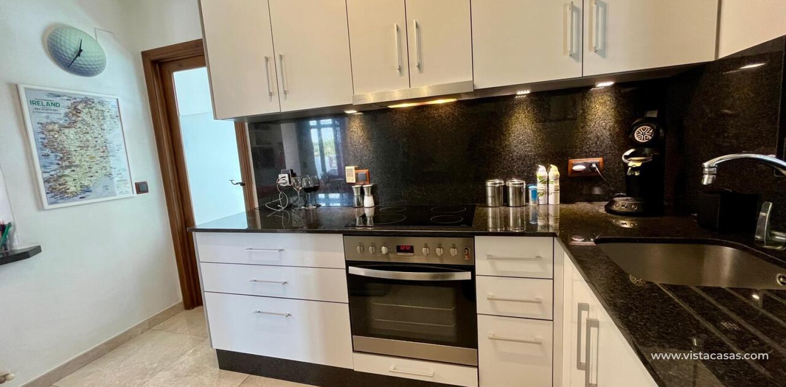 Sale - Villa - Villamartin