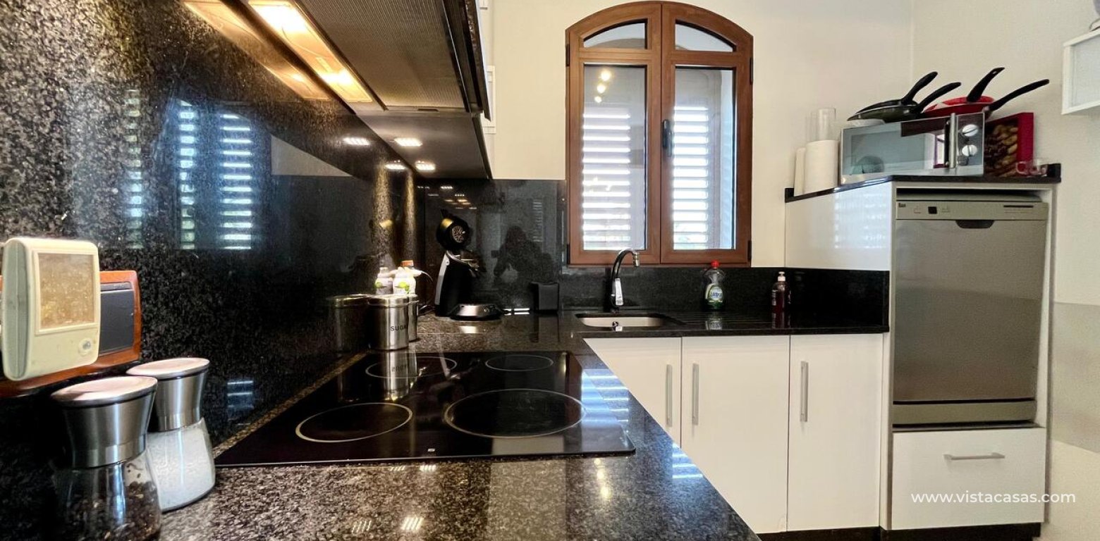 Sale - Villa - Villamartin