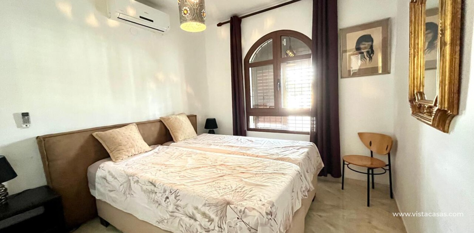 Sale - Villa - Villamartin