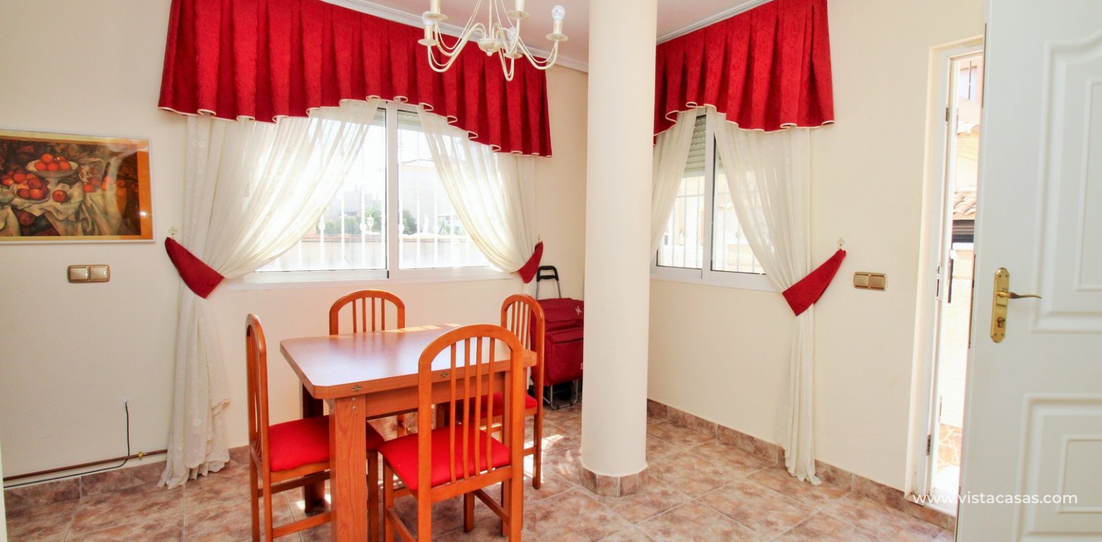 Detached villa for sale La Pinada Playa Flamenca dining area