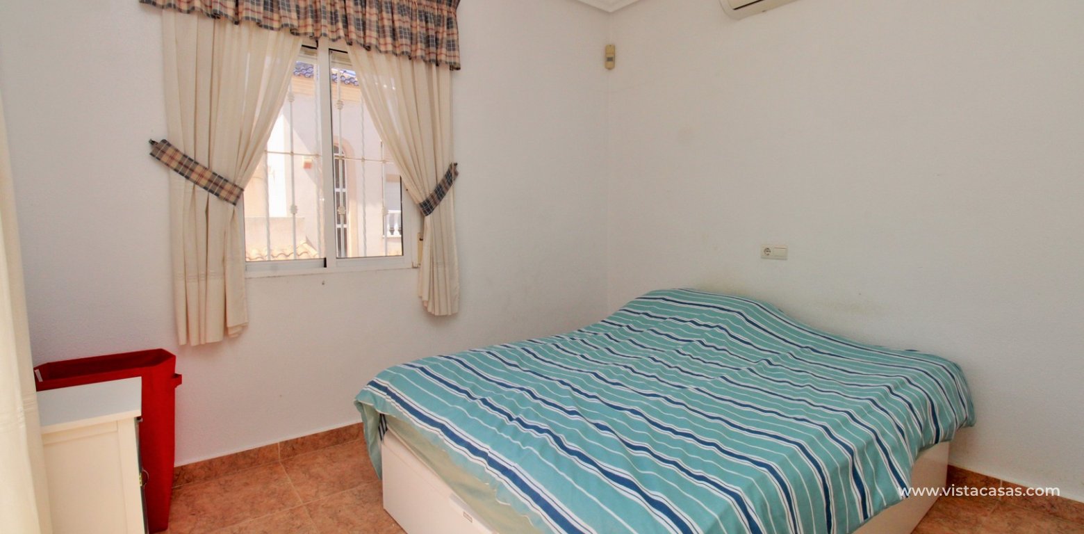 Detached villa for sale La Pinada Playa Flamenca master bedroom