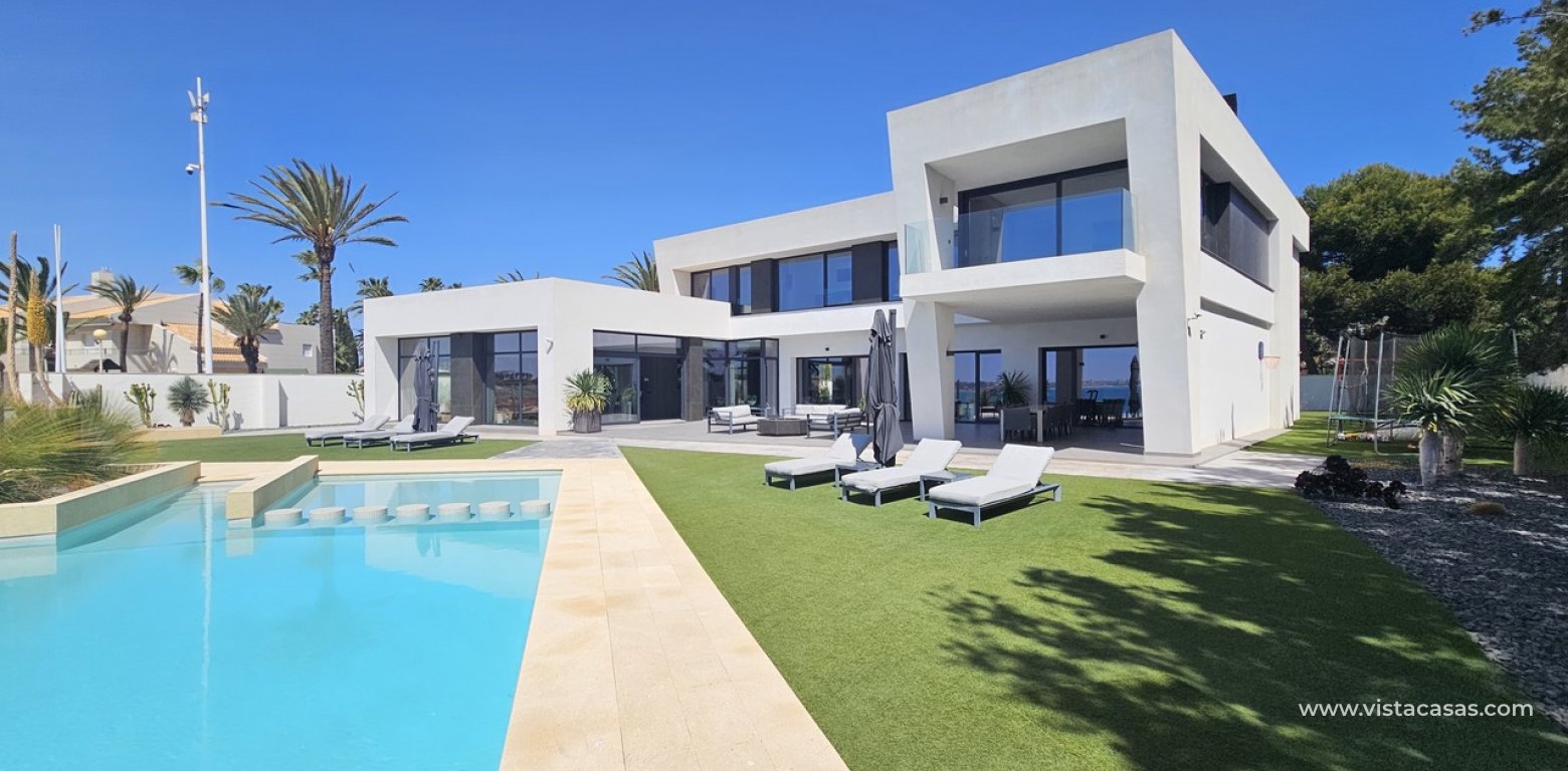 Resale - Villa - Cabo Roig