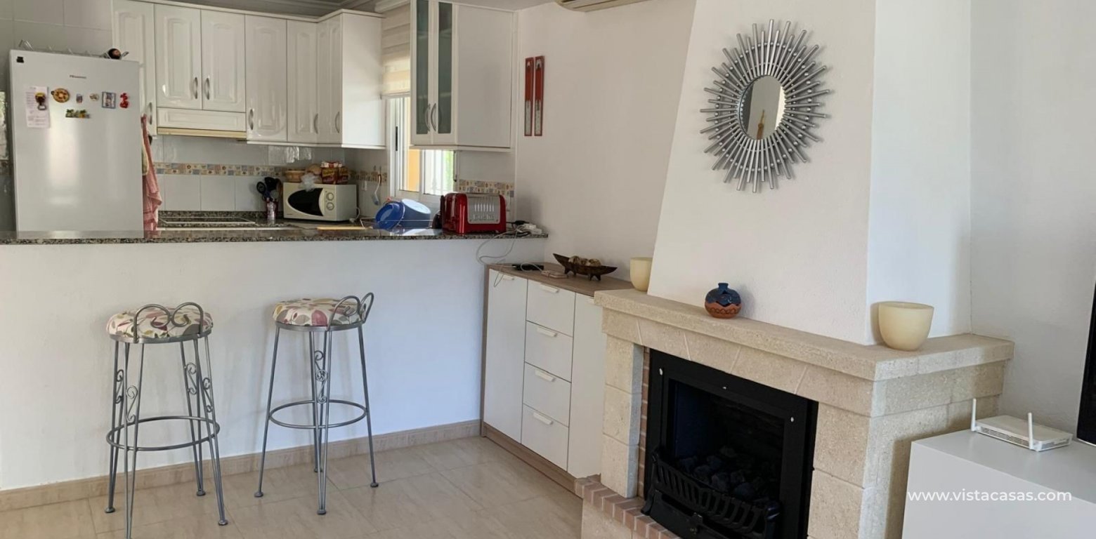 Resale - Villa - El Raso