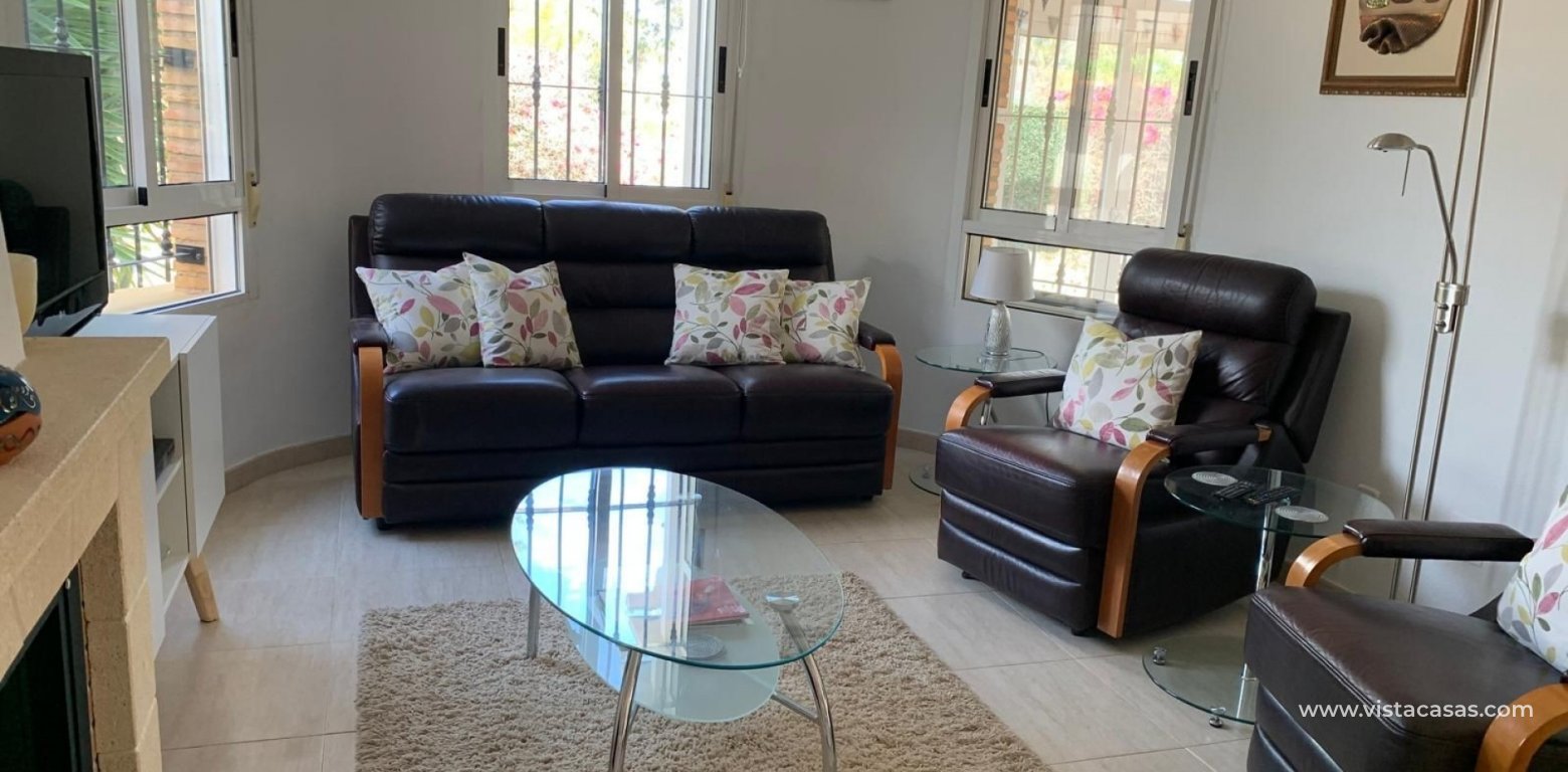 Resale - Villa - El Raso