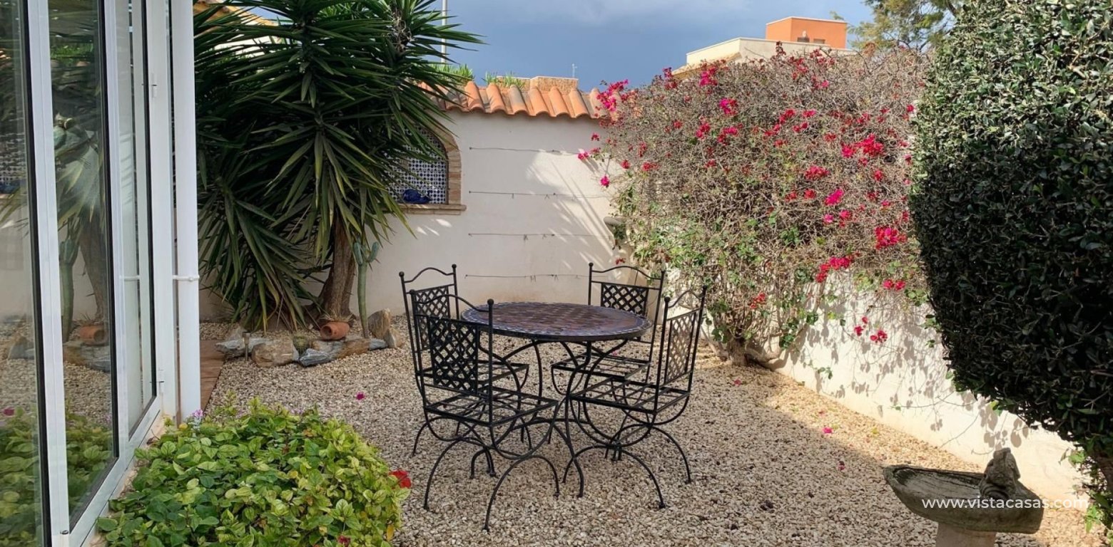 Resale - Villa - El Raso