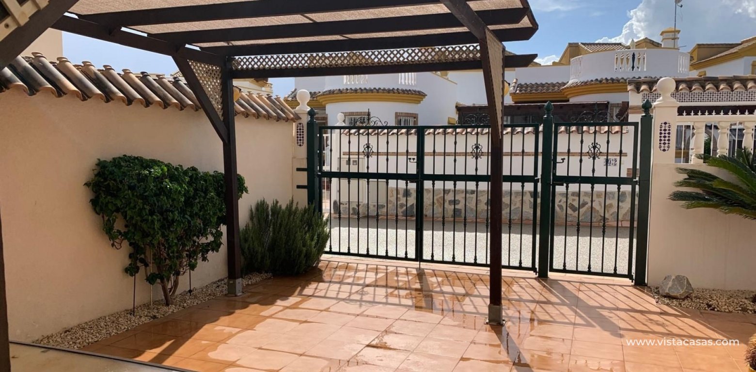 Resale - Villa - El Raso