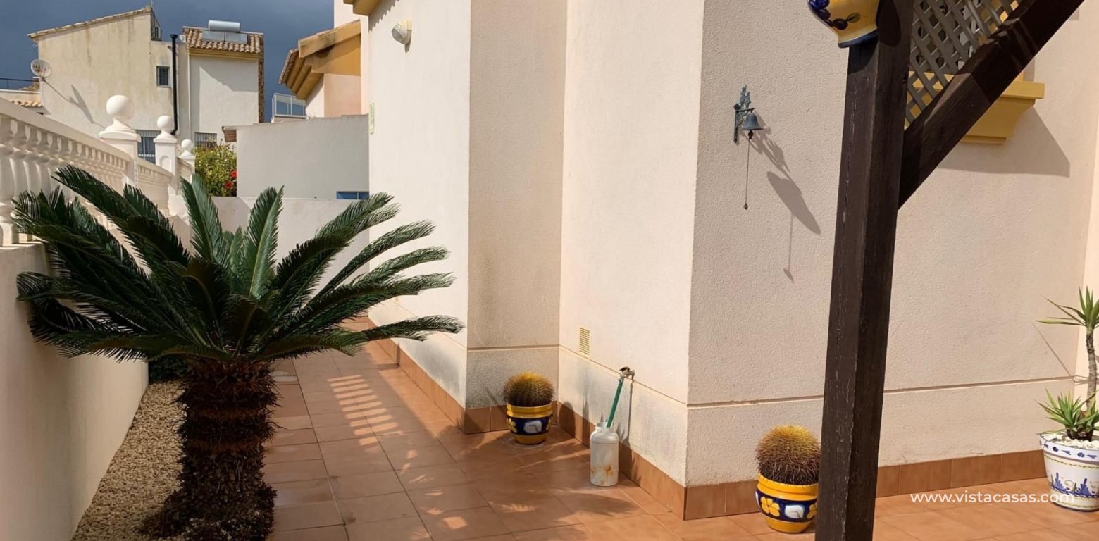 Resale - Villa - El Raso