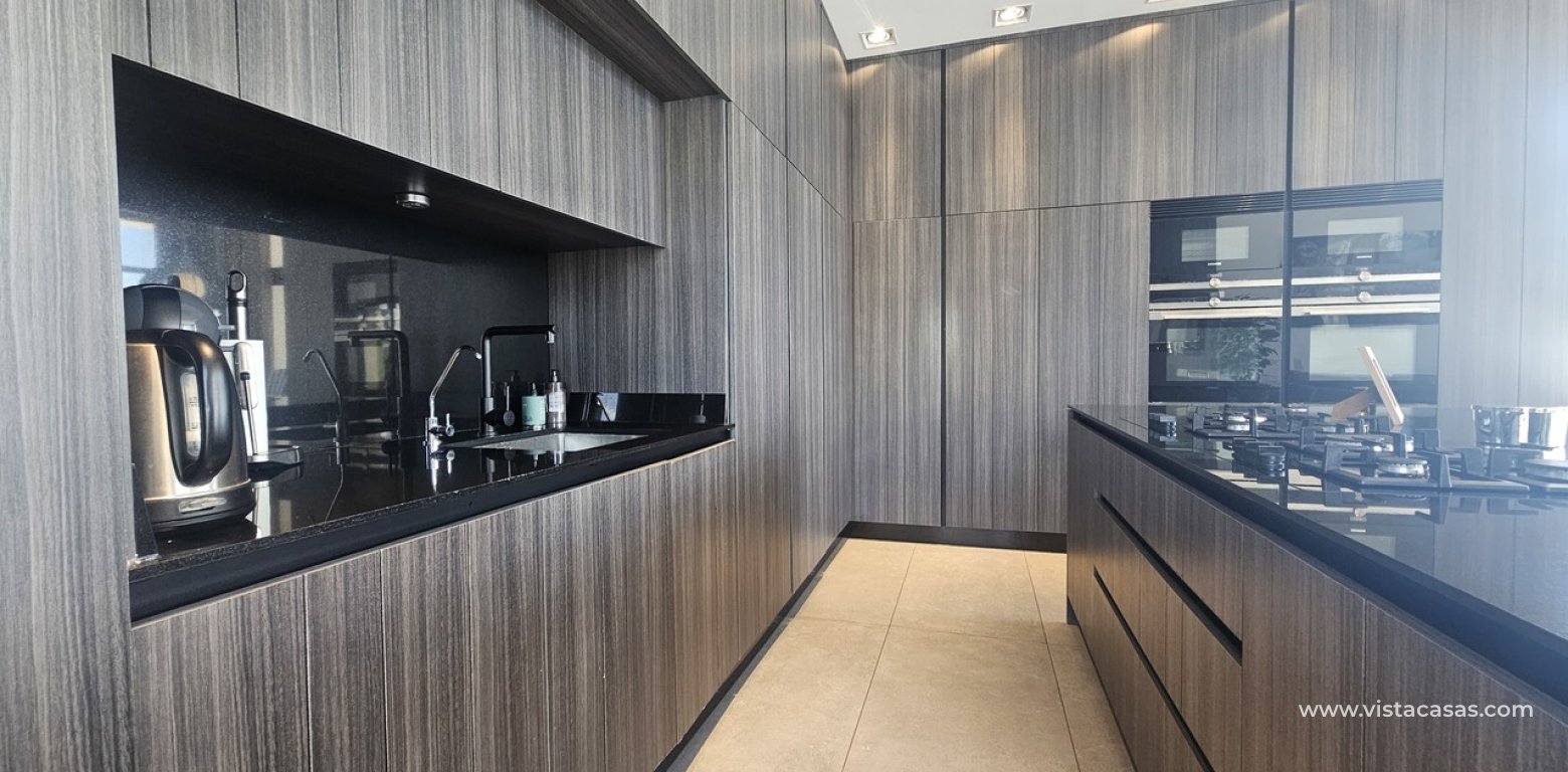 Resale - Villa - Cabo Roig