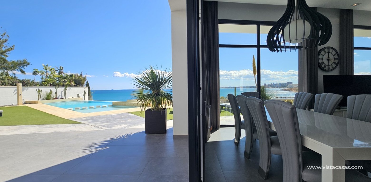 Resale - Villa - Cabo Roig