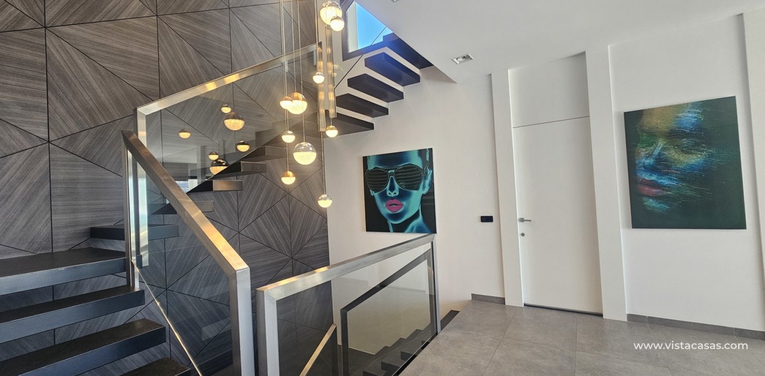 Resale - Villa - Cabo Roig