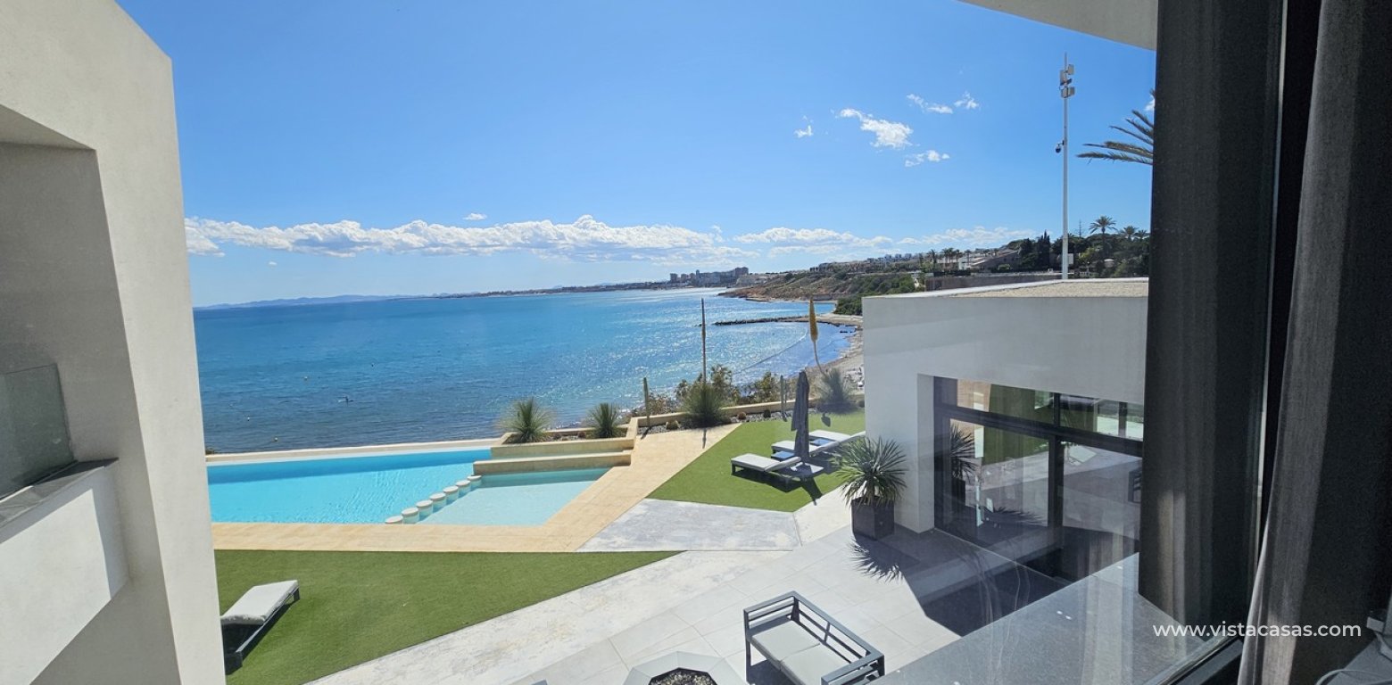 Resale - Villa - Cabo Roig