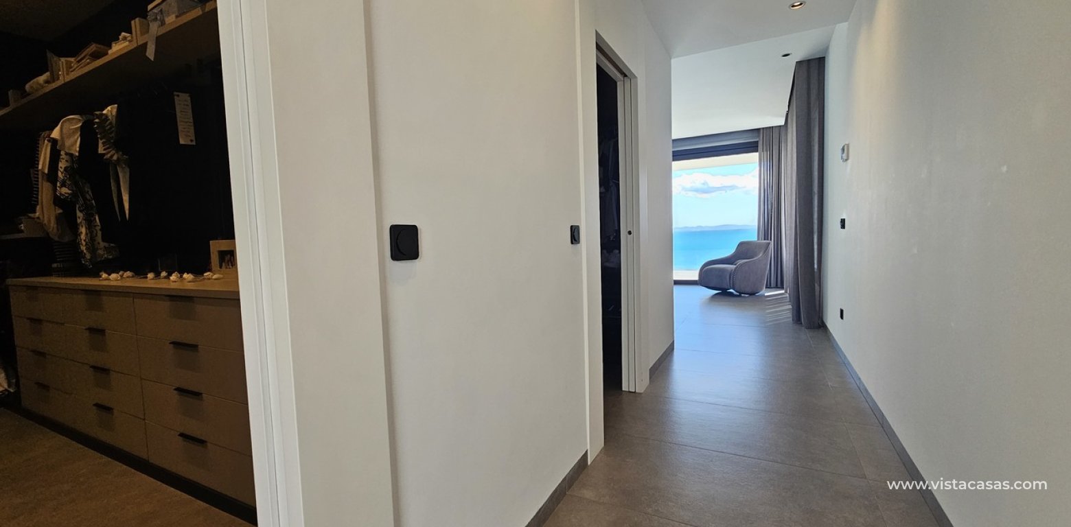 Resale - Villa - Cabo Roig