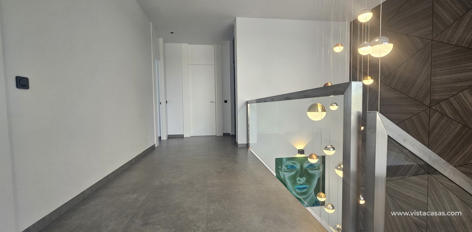 Resale - Villa - Cabo Roig