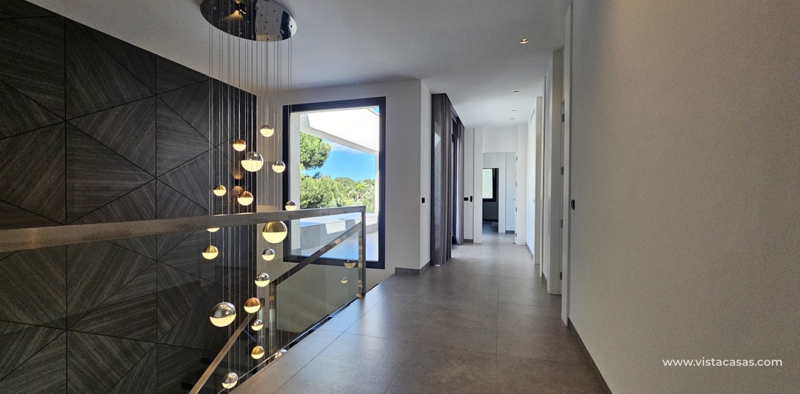 Resale - Villa - Cabo Roig