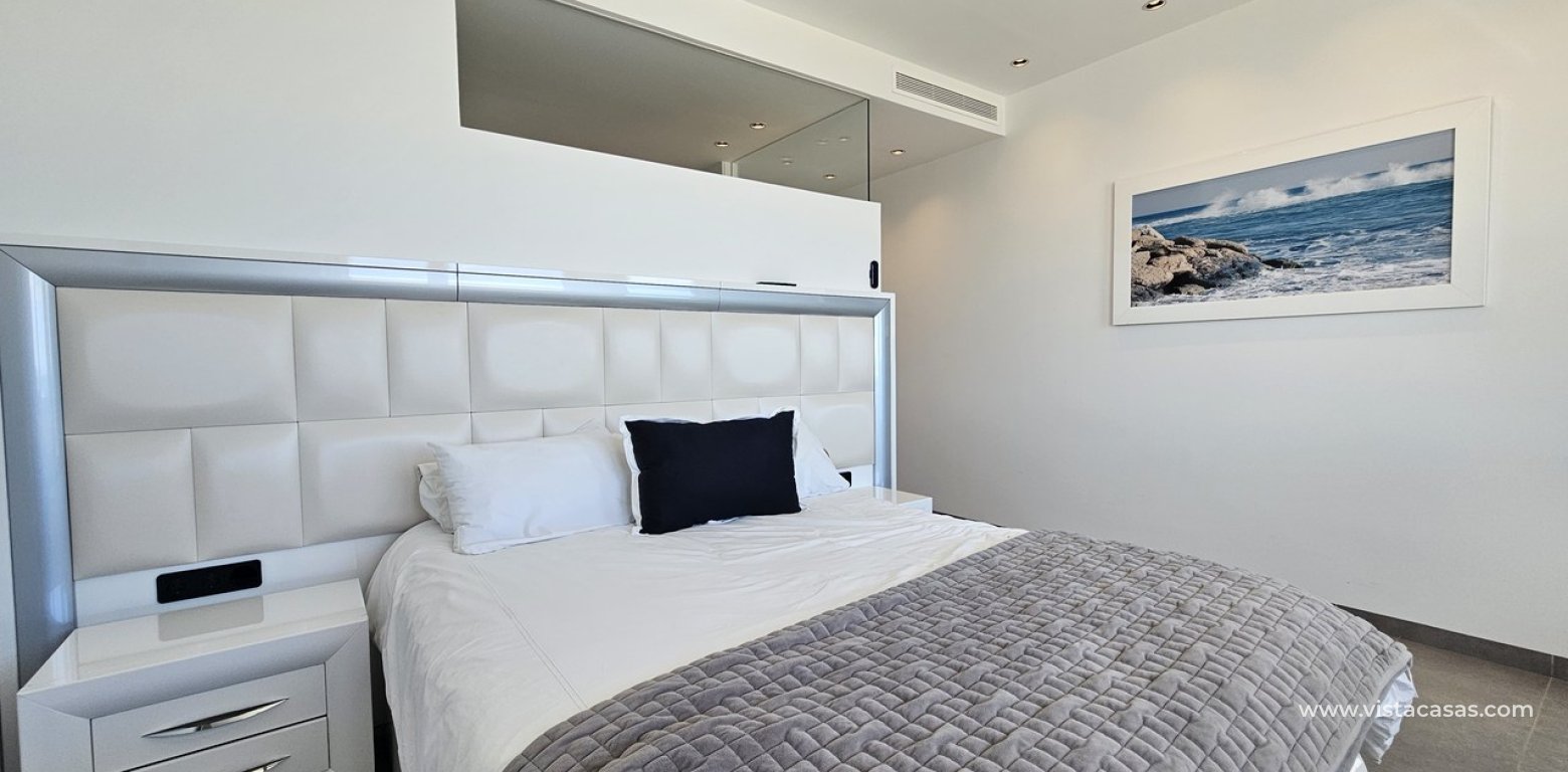 Resale - Villa - Cabo Roig