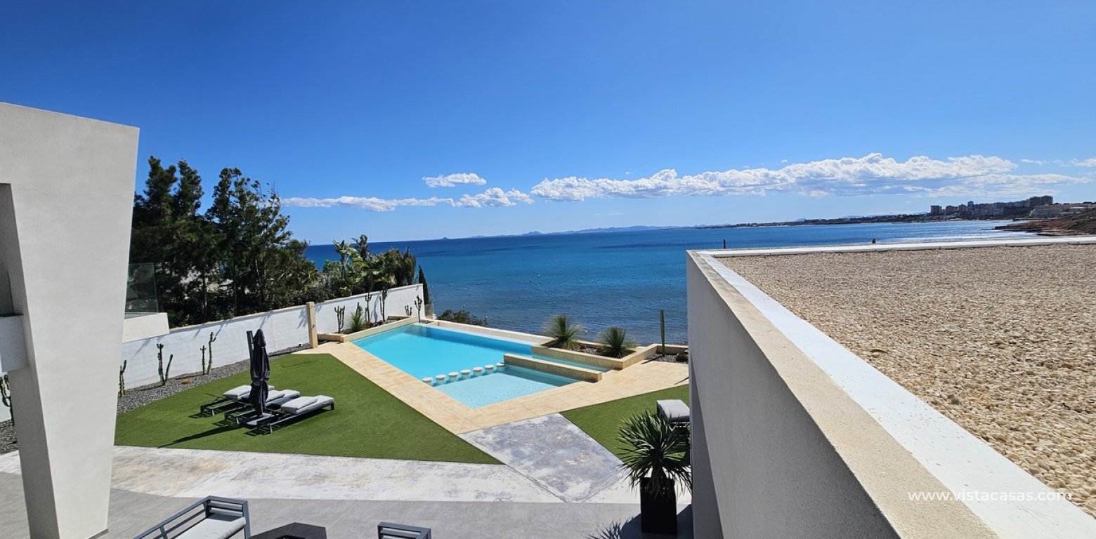 Resale - Villa - Cabo Roig