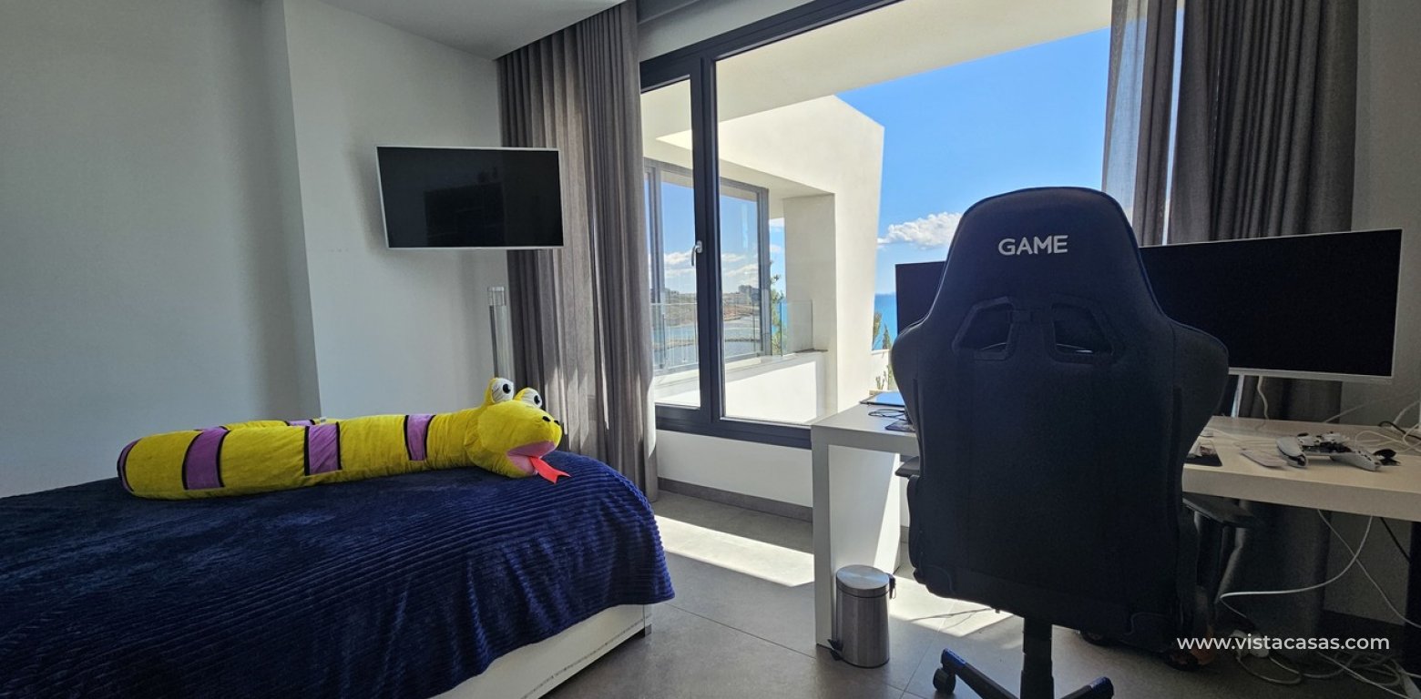 Resale - Villa - Cabo Roig