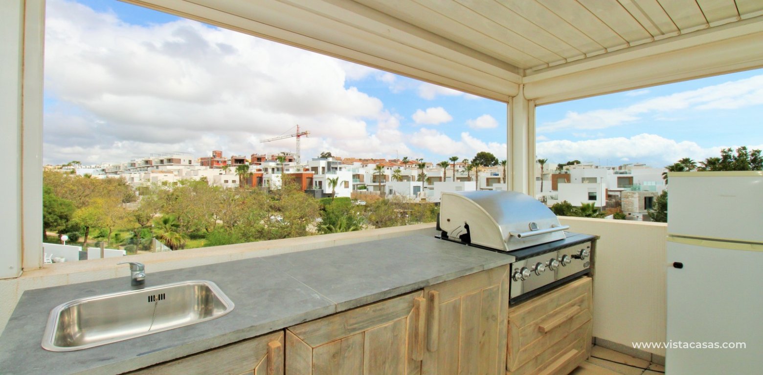 Detached Innova villa for sale Pau 8 Villamartin bbq area