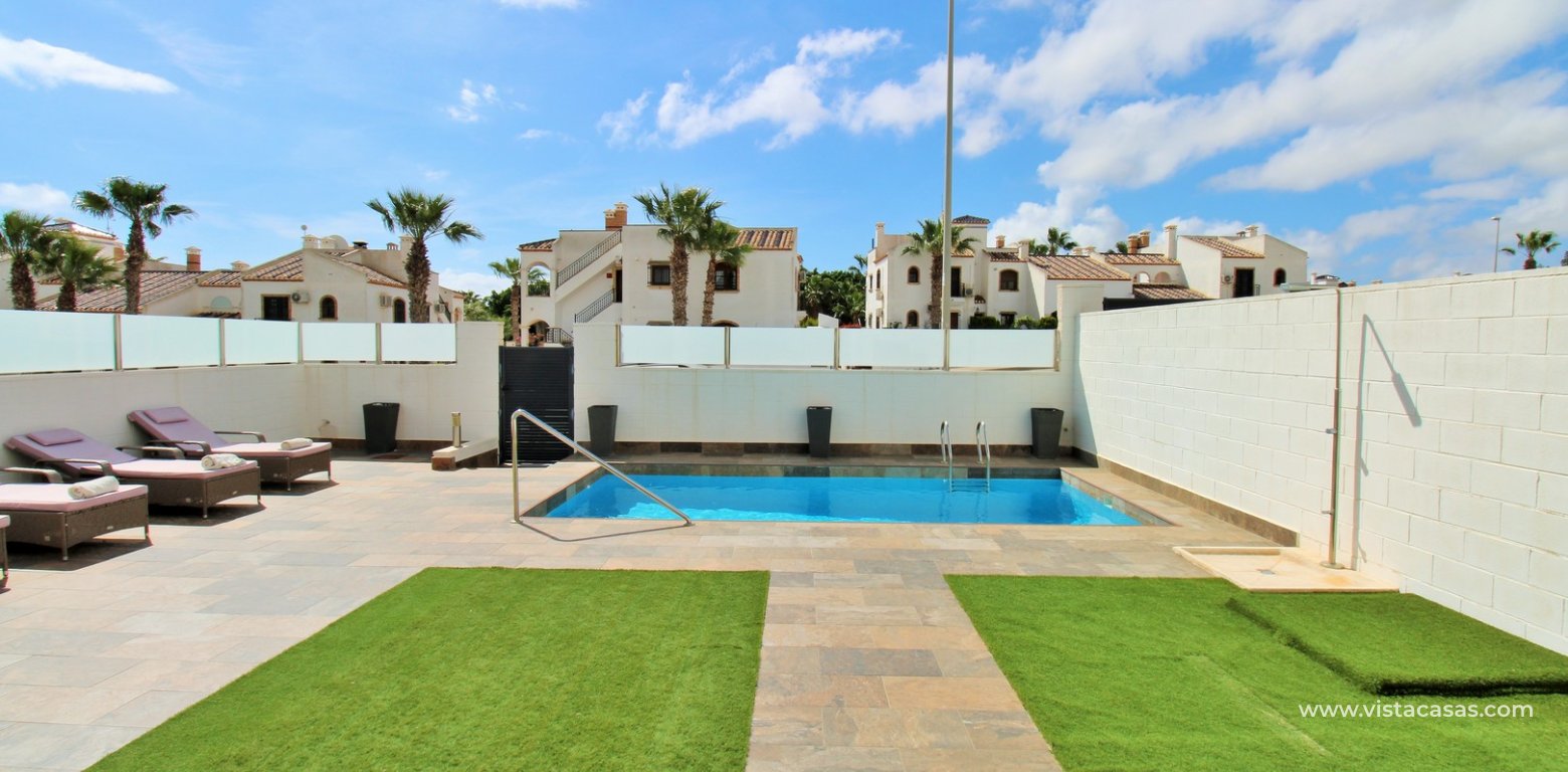 Detached Innova villa for sale Pau 8 Villamartin swimming pool