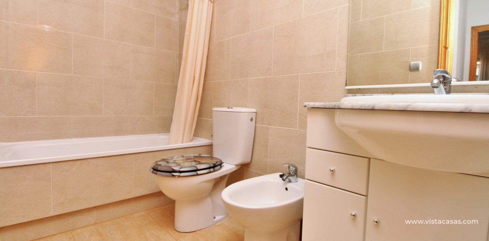 Townhouse for sale Torregolf 4 Pau 8 Villamartin bathroom