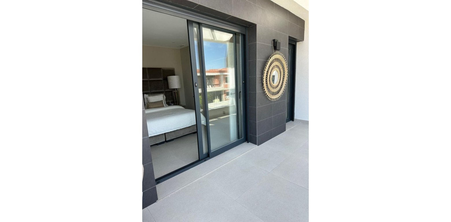 Resale - Villa - Algorfa