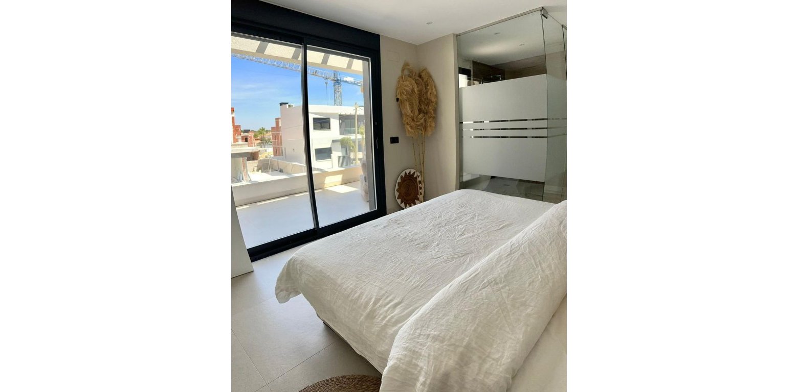 Resale - Villa - Algorfa