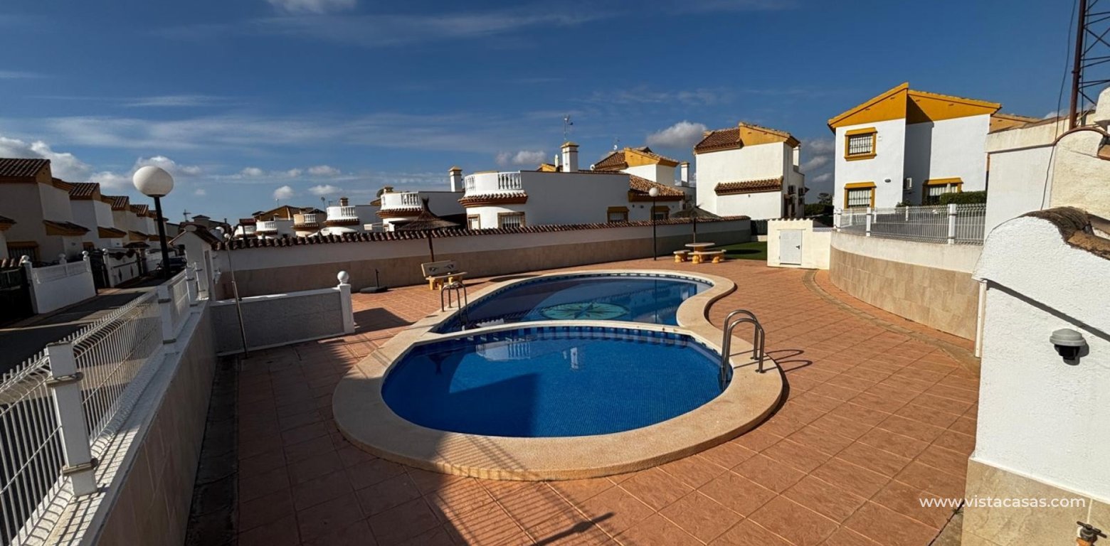 Resale - Villa - El Raso