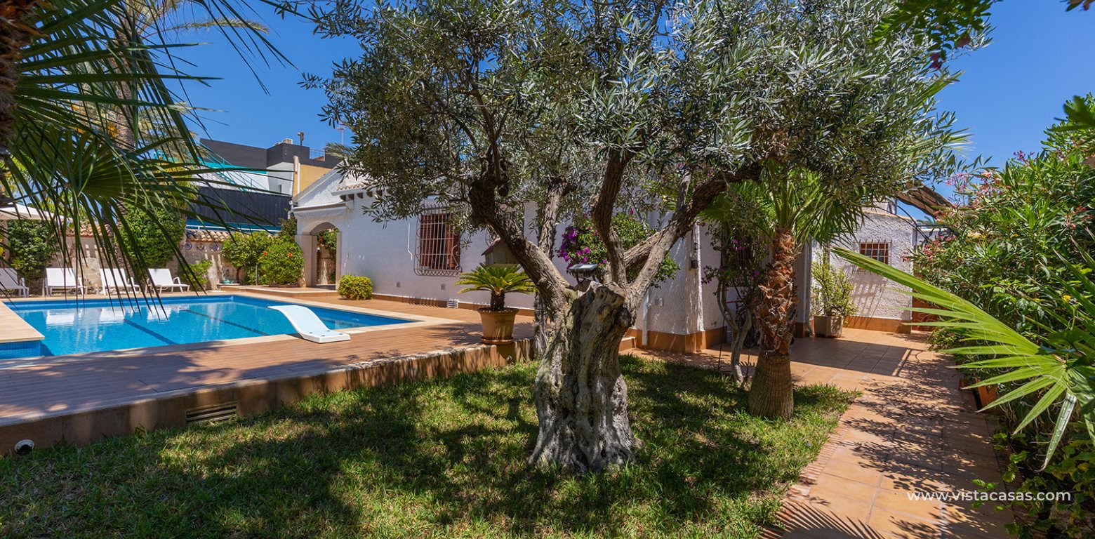 Resale - Villa - Punta Prima