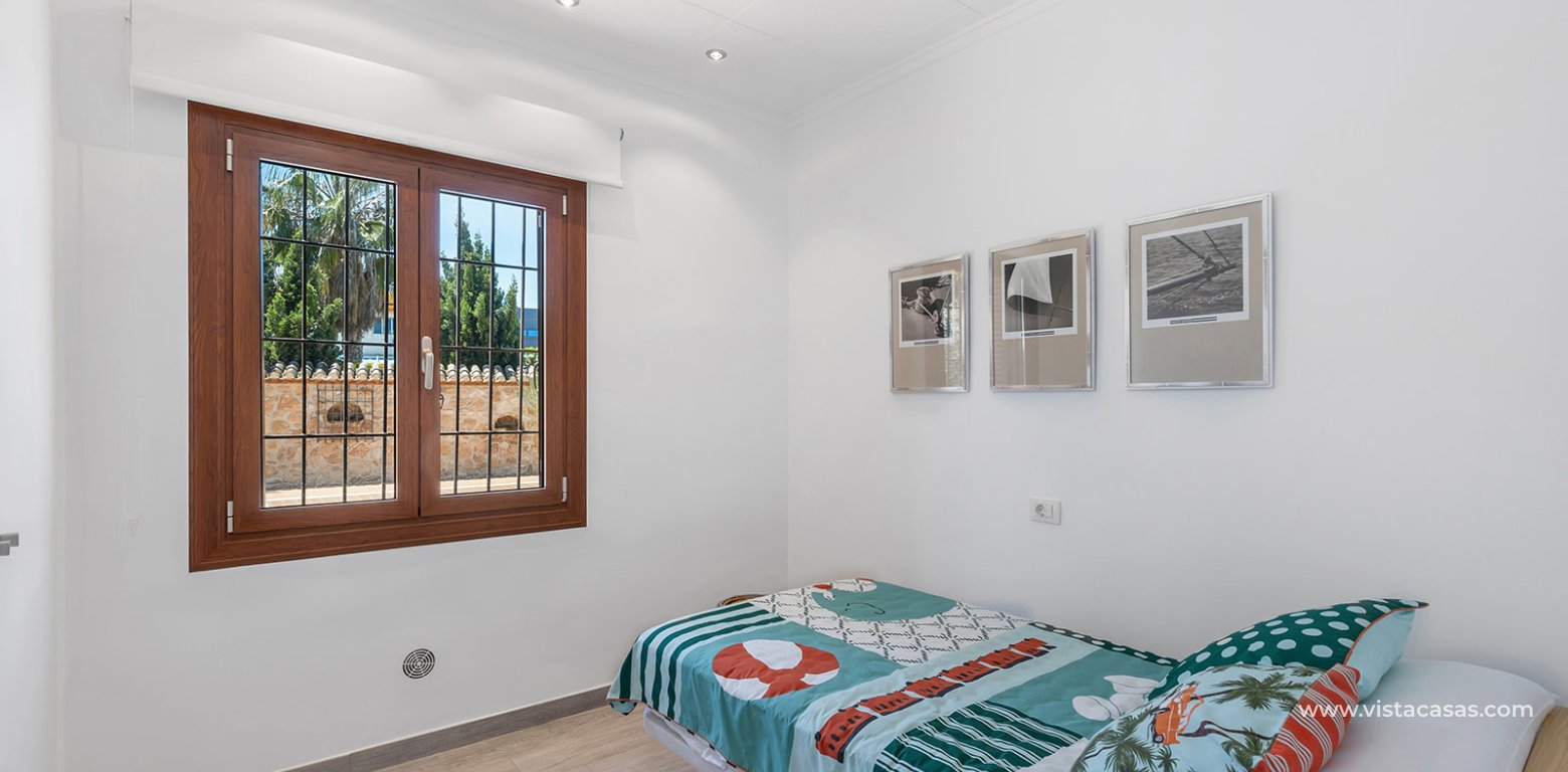 Resale - Villa - Punta Prima