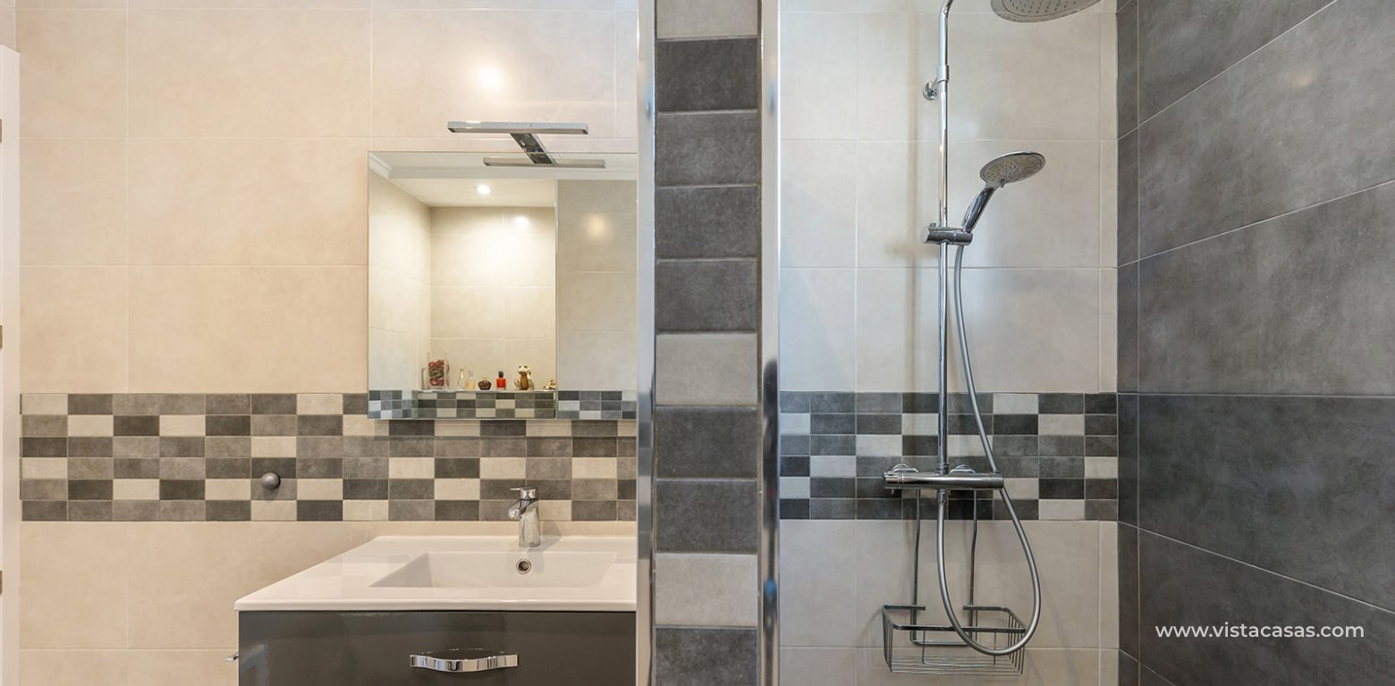 Resale - Villa - Punta Prima