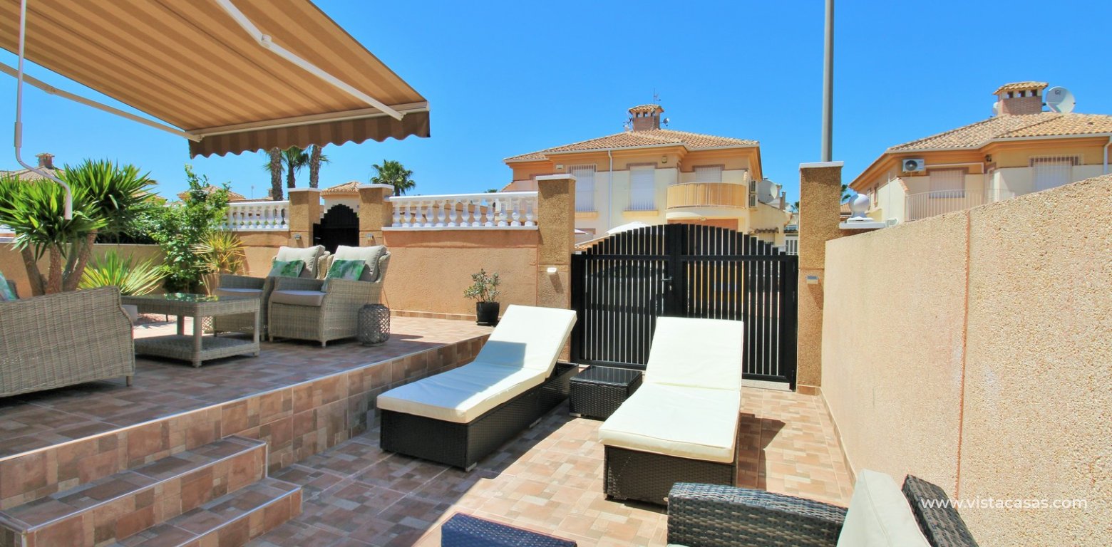 Quad house for sale Torregolf 4 Pau 8 Villamartin driveway