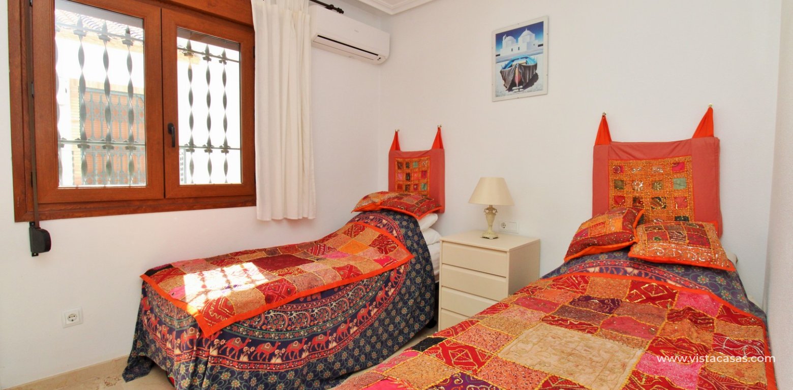 Penthouse apartment for sale Pau 8 Villamartin twin bedroom