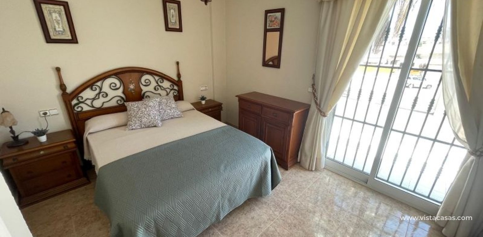 Resale - Villa - Torrevieja