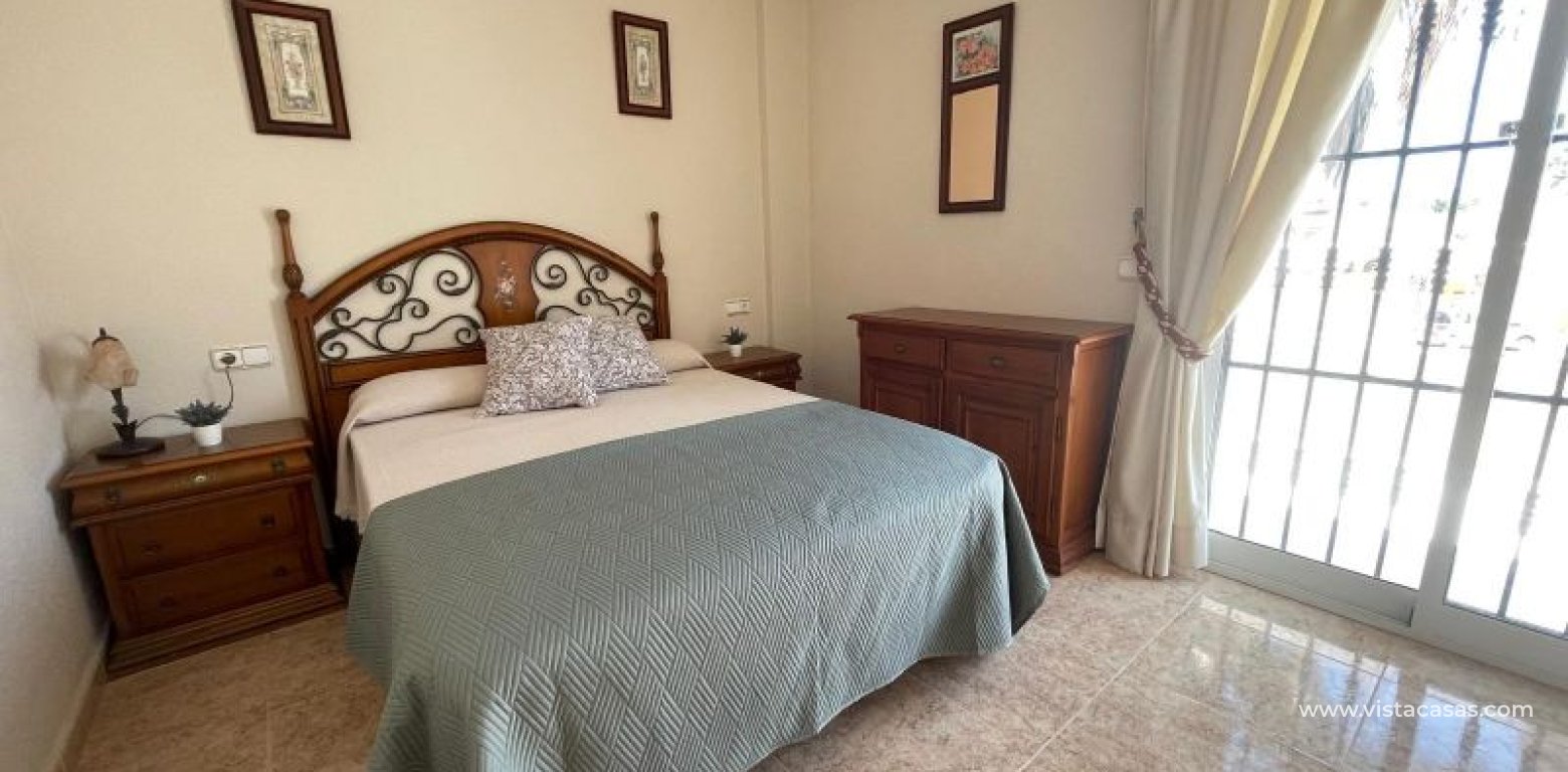 Resale - Villa - Torrevieja