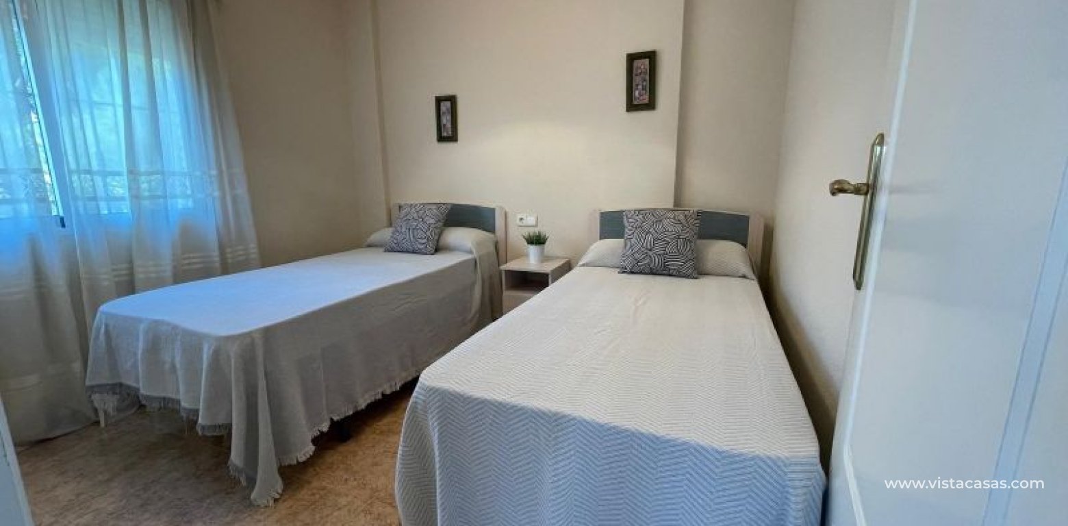 Resale - Villa - Torrevieja