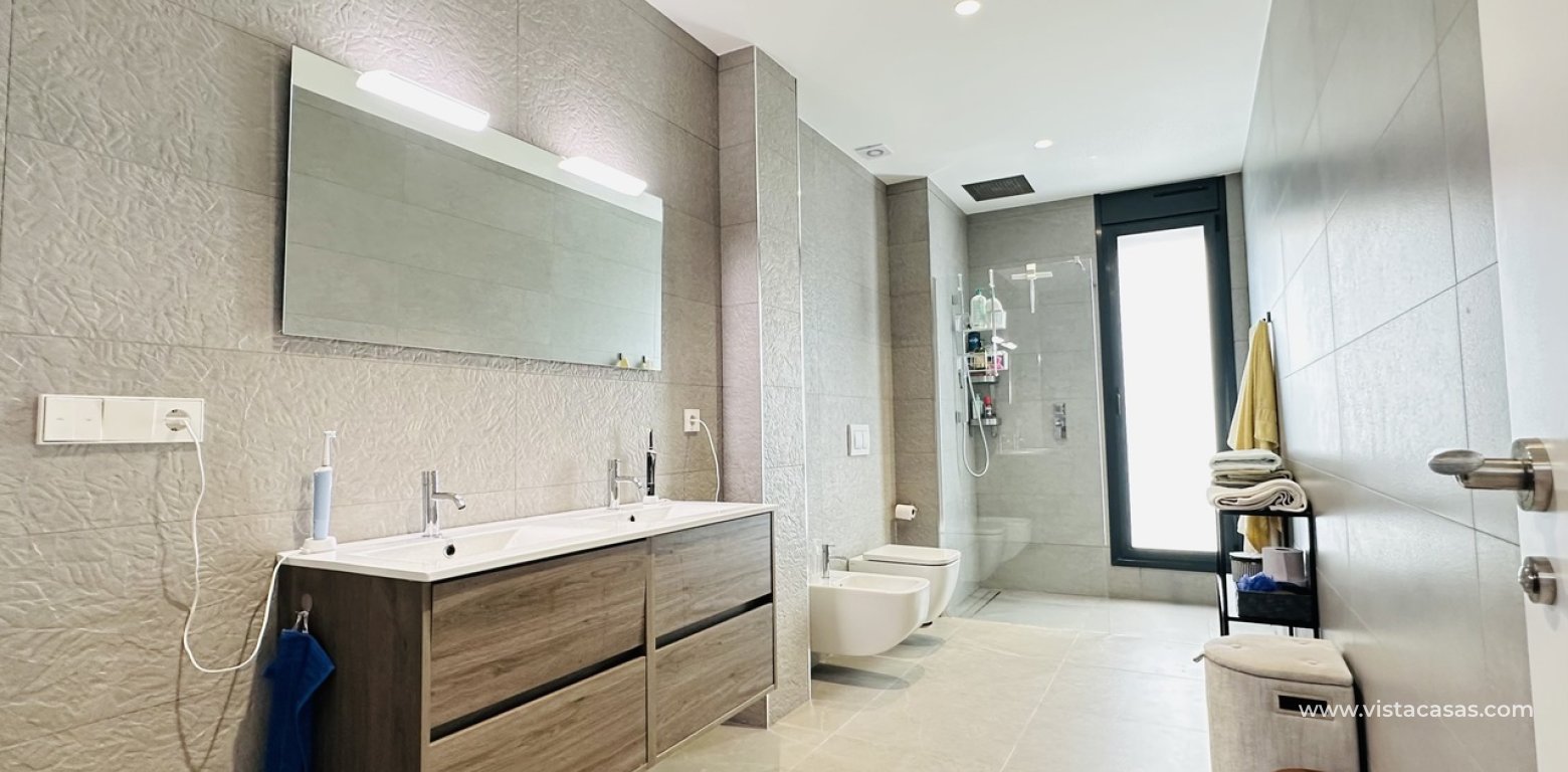 Sale - Villa - Las Colinas Golf