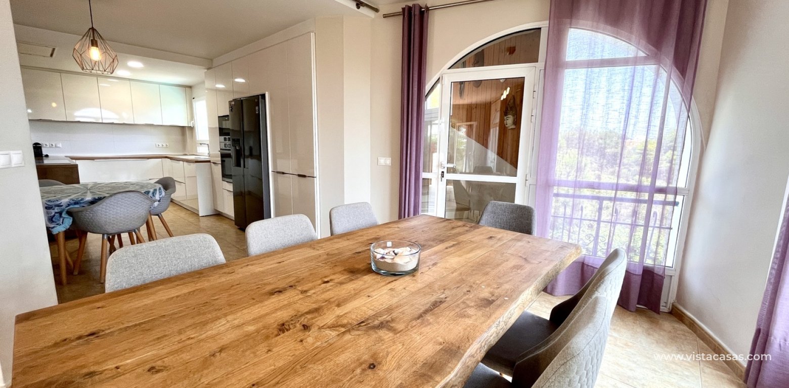 Resale - Villa - La Zenia