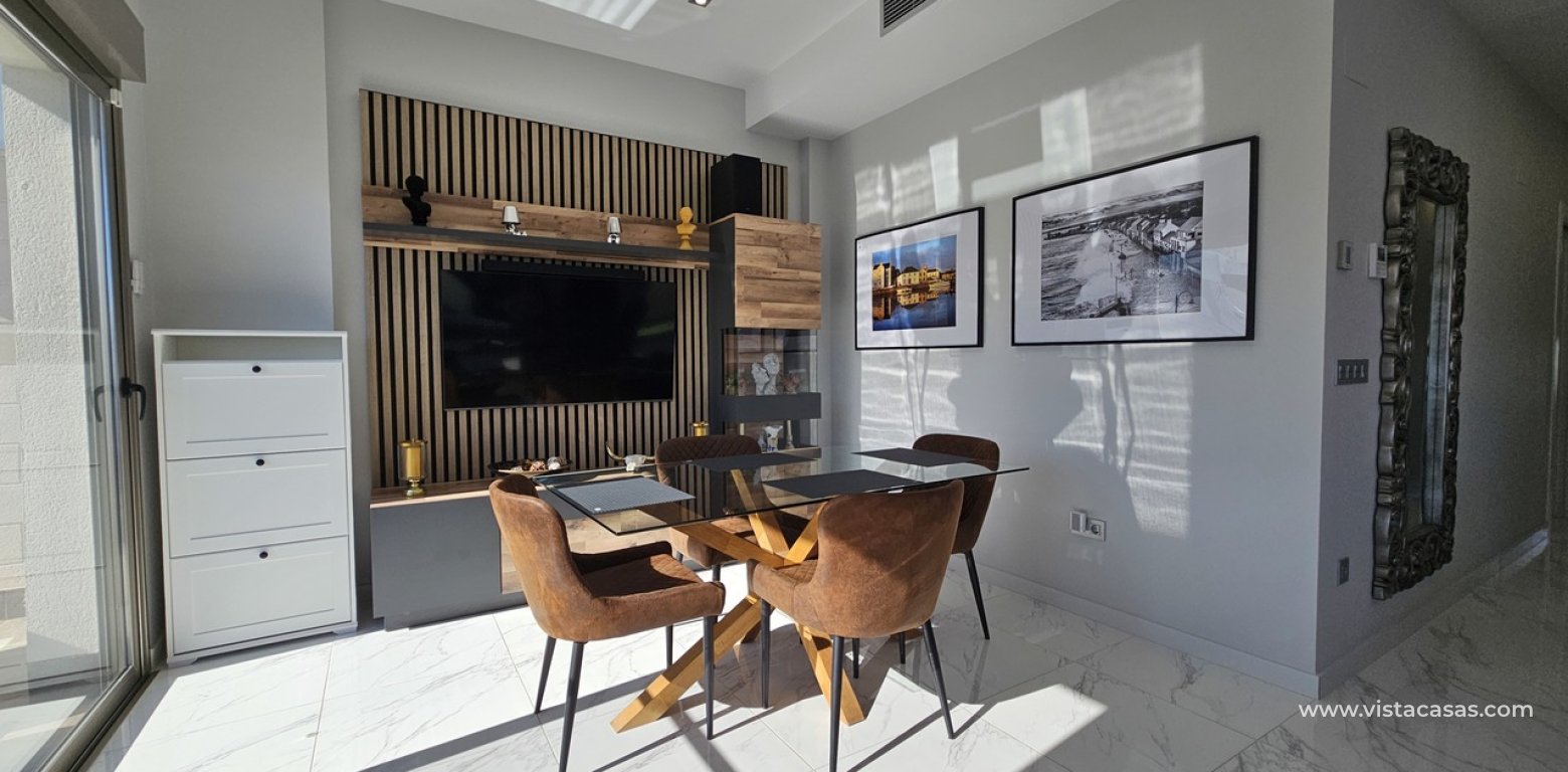 Sale - Villa - Villamartin