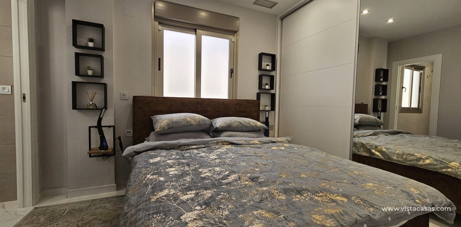 Sale - Villa - Villamartin