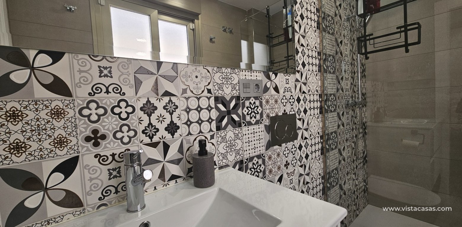 Sale - Villa - Villamartin